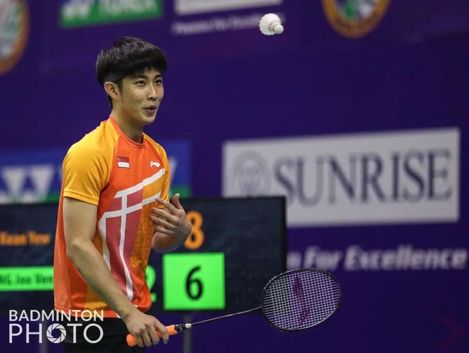 克罗斯在中 克罗斯在中