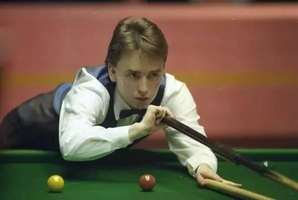 关机构的 关机构的