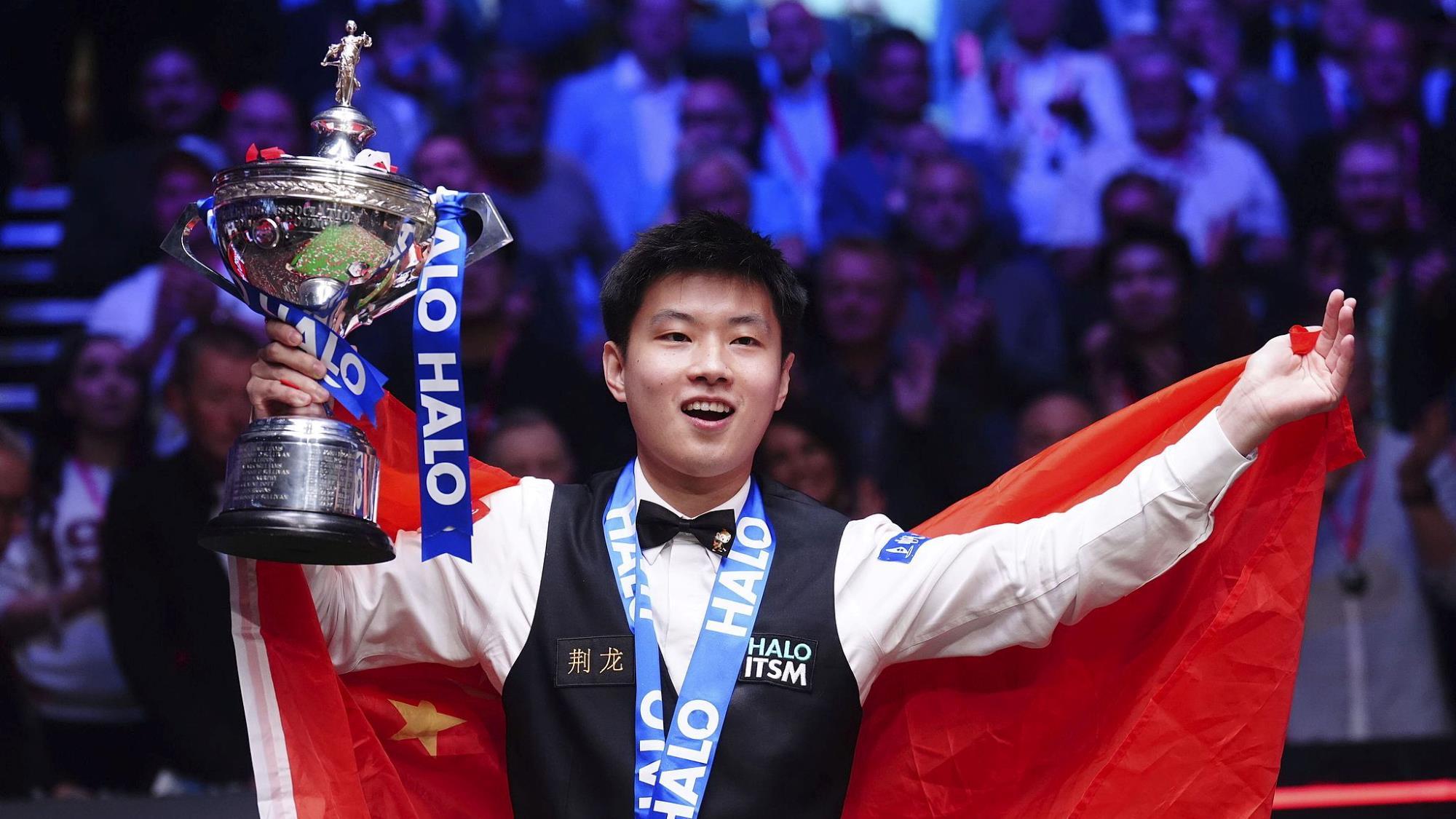 场下更是对 场下更是对